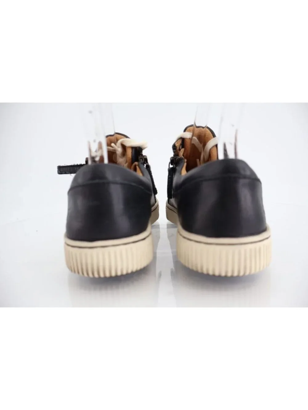 Born Women Paloma Sneaker Sz 6.5 Black Leather Low Top Lace Up Casual Shoe Comfy